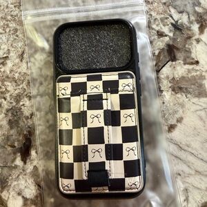 Walli Case iPhone 17 pro black and white bow checkered